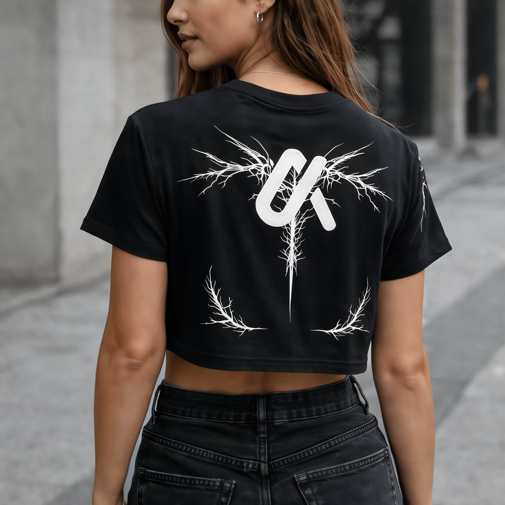 LUMA Graphic Crop Tee – Black Streetwear Essential - Luma